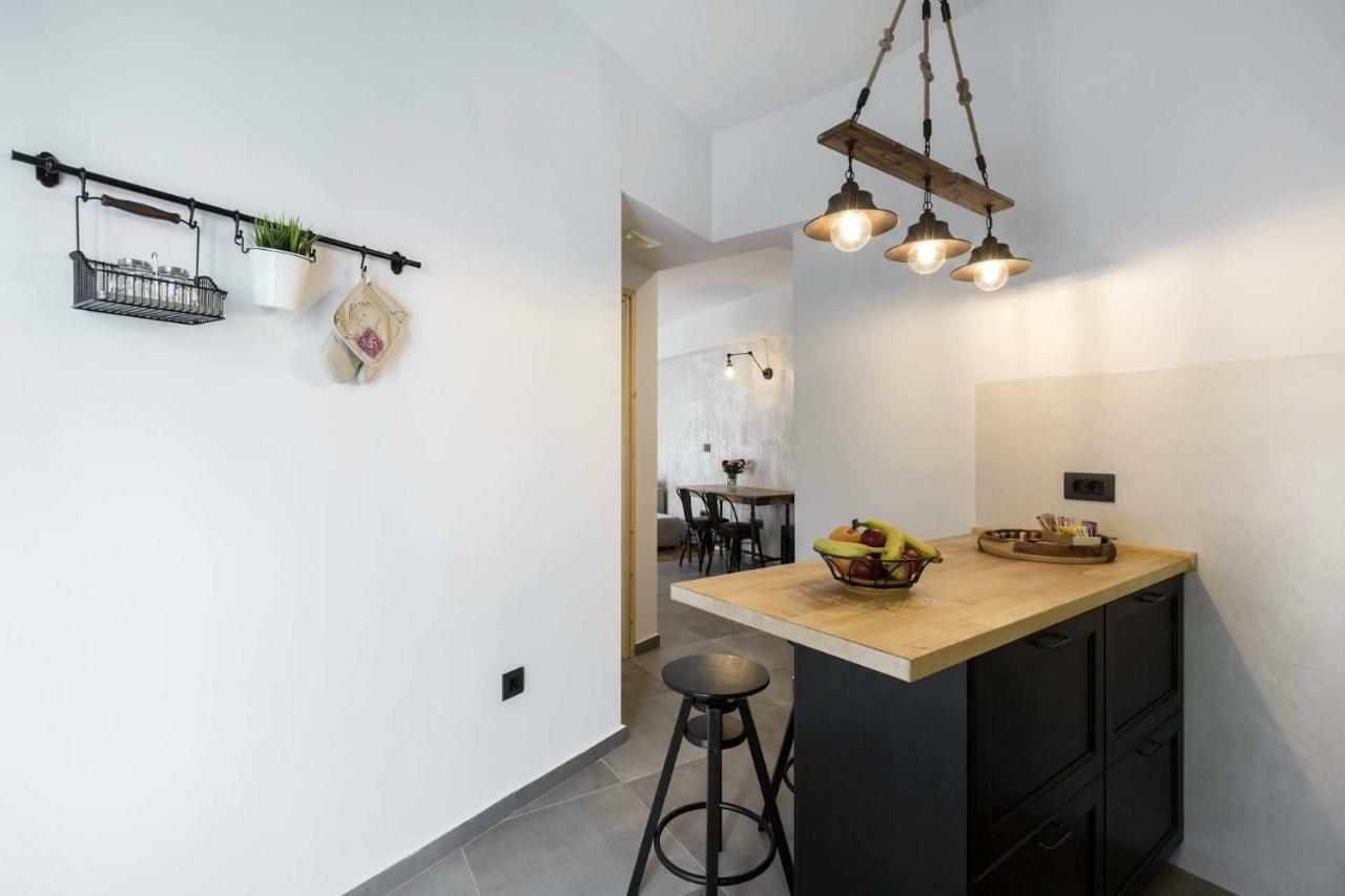 Atmospheric Apartment Near Acropolis By Cloudkeys Atene Esterno foto
